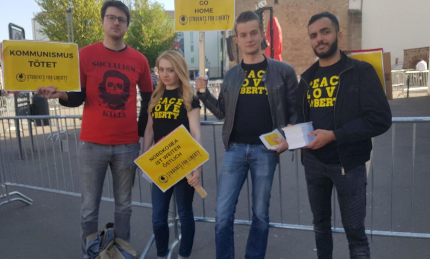 You are currently viewing Students For Liberty protestieren gegen Einweihung der Marx-Statue in Trier